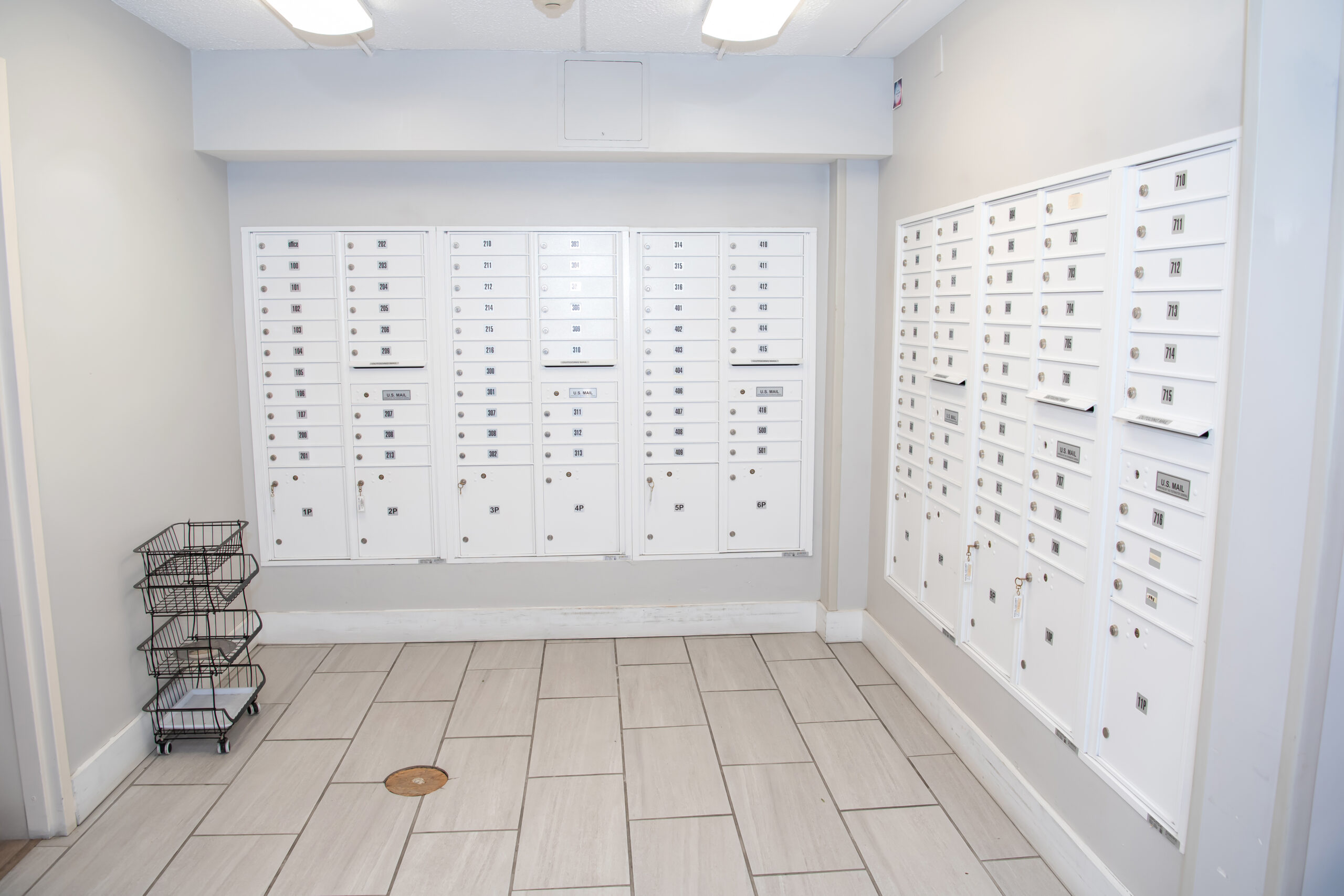 Van Rensselaer Heights Mail Room